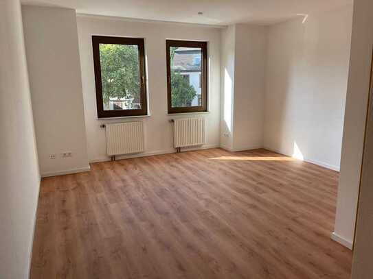 Exklusive 2-Zimmer-Wohnung mit Einbauküche in Kaiserslautern