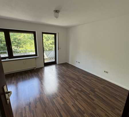 Stilvolle 1-Zimmer-Wohnung mit Balkon und Einbauküche in Effringen