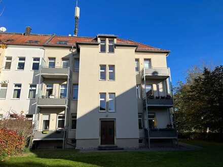 * Blick über die Elbwiesen - Balkon zur Hofseite *