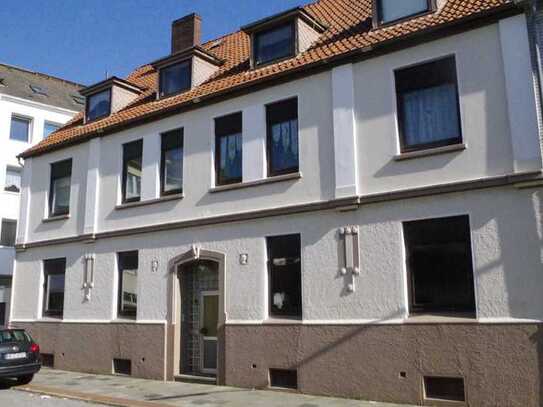 Modernisierte -3 Zimmer-Wohnung mit EBK in Bremerhaven WG-geeignet