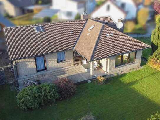 Begehrter Bungalow mit Einliegerwohnung und Doppelgarage in Lenzinghausen