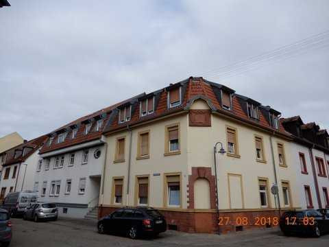 Herrliche Altbau-DG-Wohnung in Schwetzingen