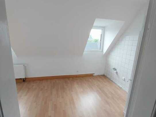Renovierte 3-Zimmer-Dachgeschosswohnung in Köln Raderthal