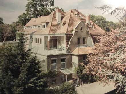 Denkmalgeschützte Landhaus-Villa in ruhiger bevorzugter Wohn-Lage - Kaufpreis VB