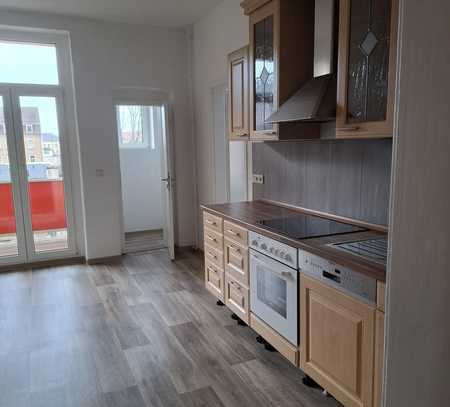 3 Raum Wohnung mit Balkon