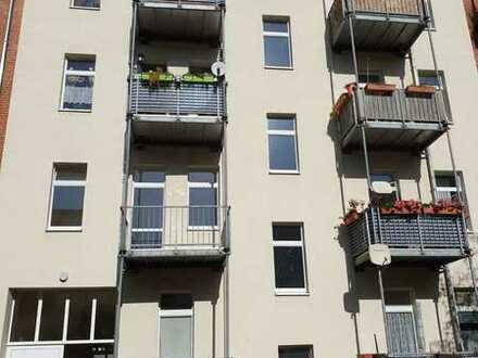 Dachgeschosswohnung mit Balkon und Einbauküche