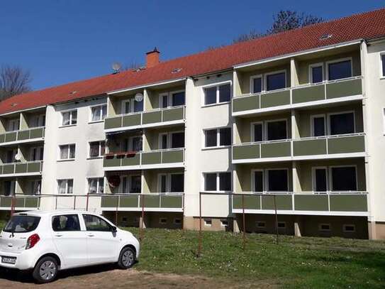 Schöne 4 Raum Wohnung im 1. Obergeschoss - mit Balkon