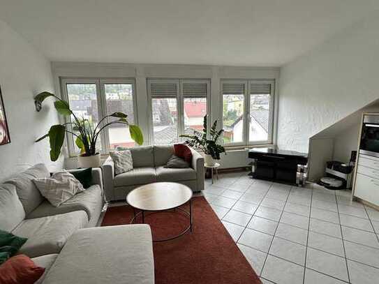 Schöne helle 2,5 Zimmerwohnung in Kottenheim