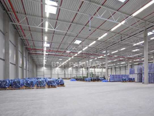 SOFORT VERFÜGBAR // CITY LOGISTIK // ZENTRALE LAGE // 10.000 m² // 10,50 UKB