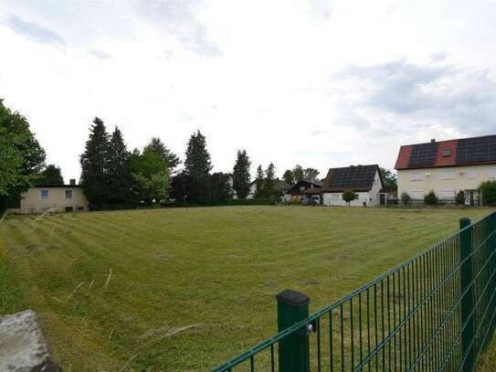 Herrliches Baugrundstück (Baulücke) in ruhiger, aber zentraler Lage von Weidhausen