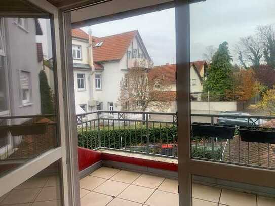 Vollständig renovierte 2-Zimmer-Wohnung mit Balkon, Terrasse und Einbauküche in Mainz-Finthen