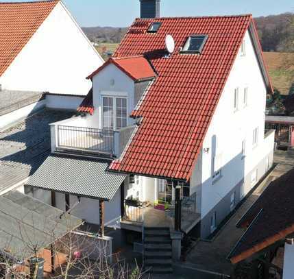 Schönes Einfamilienhaus mit Garten und Terrasse in ruhiger Lage