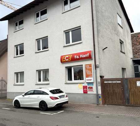 ***Wohnung in 3 Familienhaus***