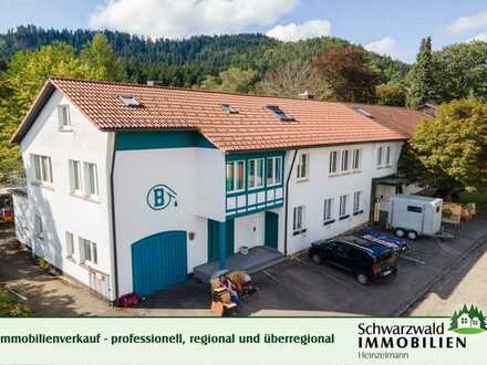 Vielseitige Möglichkeiten auf 1.274 m² in Alpirsbach: Früheres Produktionsgebäude mit viel Potenzial