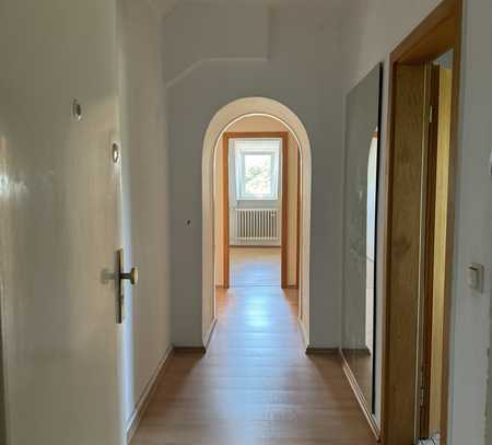 Maschseenähe Südstadt : Helle 2 Zimmer Dachgeschoss Wohnung