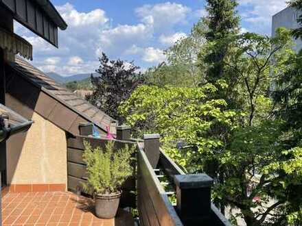 Schöne 3-Zimmer-DG-Wohnung mit Balkon ( Blauenblick) und Einbauküche in Müllheim