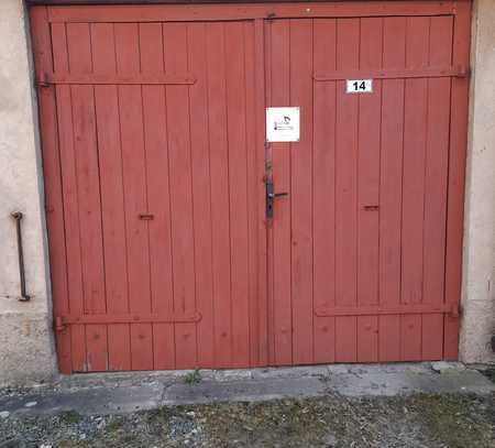 Garage im Hof eines Mehrfamilienhauses zu vermieten!