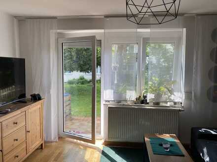 Sonnige, modernisierte 2-Zimmer-Erdgeschosswohnung mit Terrasse und Einbauküche in Lindenberg i.A.