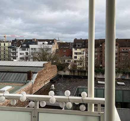 Talstraße, saniertes Apartment mit Balkon und EBK