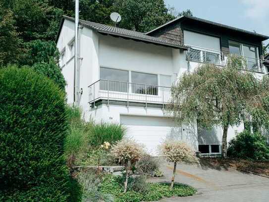 Idyllische Doppelhaushälfte mit Einliegerwohnung