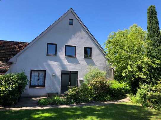 Freistehendes 1-2 Familienhaus mit Garten in ruhiger und bester Lage in Ganderkesee