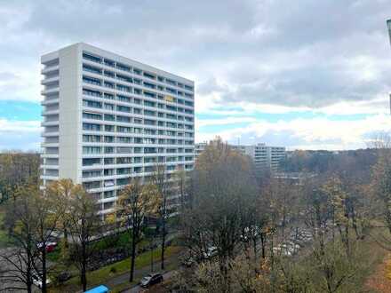MGF-Group - Renovierungsbedürftiges 1-Zimmer-Apartment mit Balkon in München Bogenhausen / Daglfing!