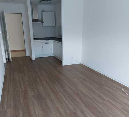 Exklusive barrierearme 2-Zimmer-DG-Wohnung in Servicewohnanlage