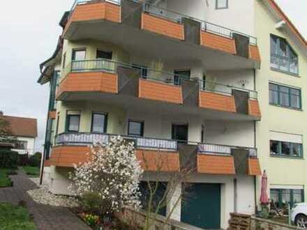 Top gepflegte, aparte 4-Zi-Wohnung mit Einbauküche mit großem Balkon und Garage in Elz