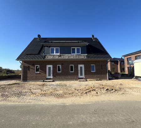 hochwertige 5-Zimmer-NEUBAU-Doppelhaushälfte (KfW 40) mit Doppelcarport