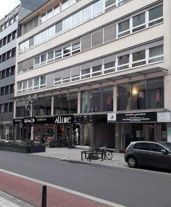 Ärzte-, Büro- und Geschäftshaus an der Fußgängerzone in bester City-Lage von Mannheim