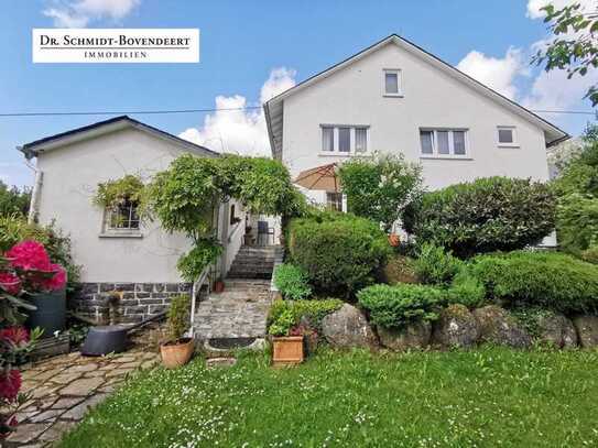 Einfamilienhaus mit besonderem Flair und herrlicher Gartenanlage in 56477 Rennerod!