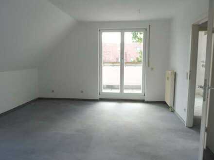 Singlewohnung, 2 Zimmer, Küche, Bad, Dachterrasse