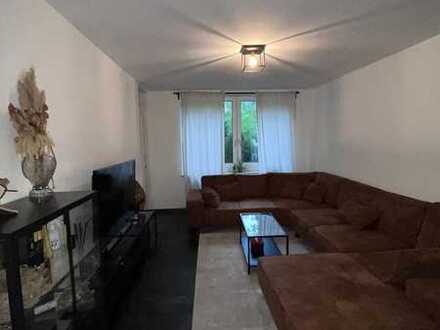 Schöne 3,5 Zimmerwohnung mit Balkon in Garath