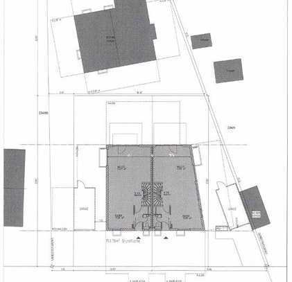 Grundstück mit Baugenehmigung für eine Doppelhaushälfte zu verkaufen