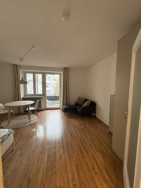 Vollmöbiliertes 1-Zimmer Apartment im 2. OG mit Balkon in Schwabing-West