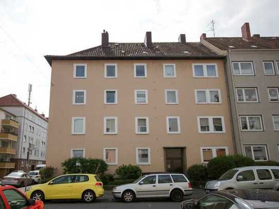 Stilvolle, gepflegte 2-Zimmer-Wohnung mit Balkon und EBK in hannover