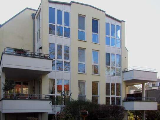 Große Maisonettewohnung, Balkon mit Blick ins Grüne, direkt an einem Park