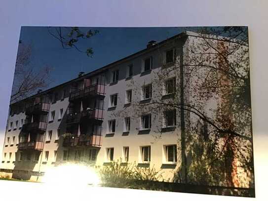 Geschmackvolle, modernisierte 2,5-Zimmer-EG-Wohnung in Berlin Plänterwald (Treptow)