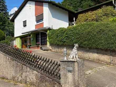 Gepflegtes Einfamilienhaus mit tollem Ausblick in den Pfälzer Wald, Leimen (RLP)