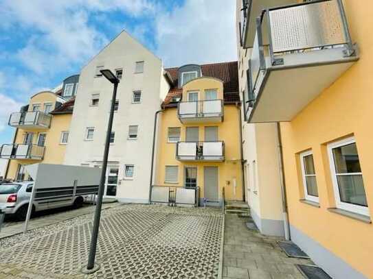 Großzügig, hell und zentral: 3-Zimmer-Dachgeschosswohnung mit Balkon in Offingen