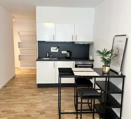 Urbanes 1-Zimmer-Apartment mit Balkon und Einbauküche in Berlin