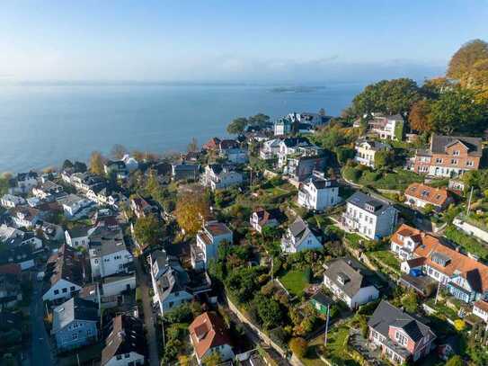 Romantisches Treppenviertel: Stilvolles Zuhause für die ganze Familie, Parkmöglichkeit und Elbblick