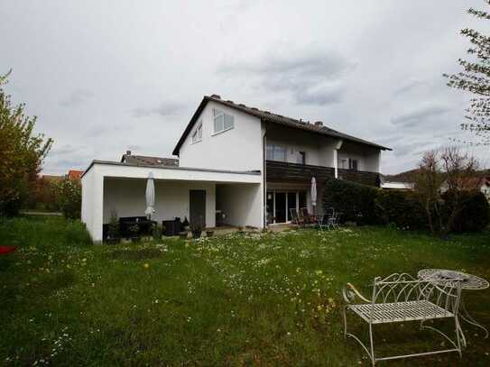 Doppelhaushälfte mit Garten und Garage in ruhigem Wohngebiet in Sinzing