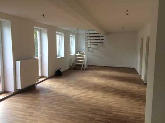 Maisonette-Wohnung- 100qm -klimatisiert-