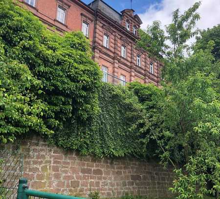 Energieeffizientes Denkmal der Extraklasse mit Balkon 2,5 Zimmer