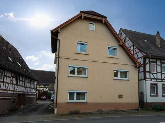 Gemütliches Wohnhaus mit Garage u. Gartengrundstück ...