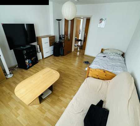 "Zentrale 1-Zimmer-Wohnung mit Stellplatz – Ideal für Singles oder Pendler"