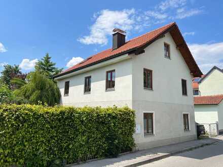 Saniertes Zweifamilienhaus in Zentraler Lage von Weilheim