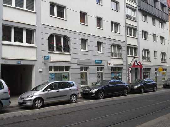 Ihr Büro in einer belebten Geschäftsstraße