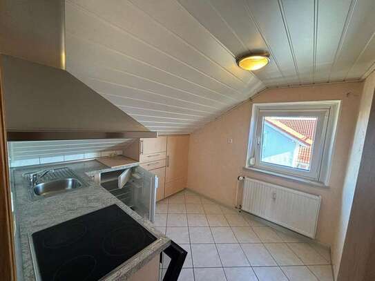 2 Zimmer Dachgeschoss Wohnung in Welzheim mit Einbauküche